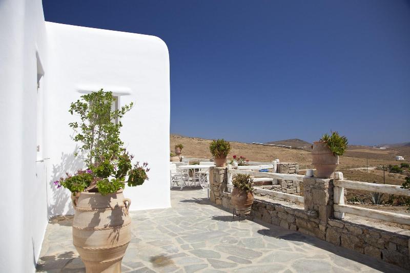 Eleni'S Village Suites Klouvas Exterior photo